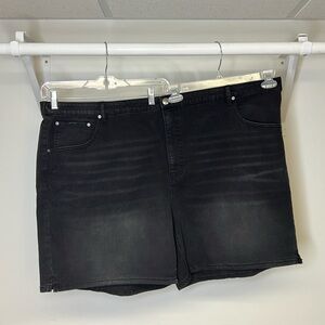 NWT Terra & Sky Black Elastic Waist Jean Shorts- 4X